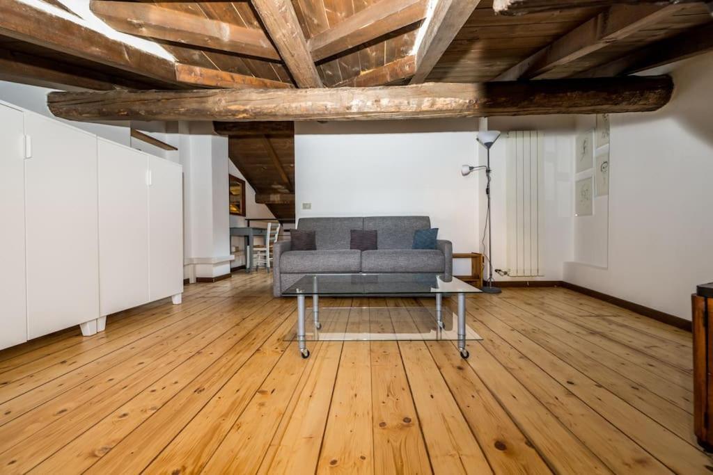 Wonderful Two Floors Apartment Milano Exterior foto
